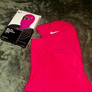 Nike Pro Hyperwarm Hood in Vibrant Pink